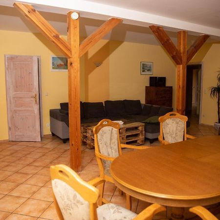 Landurlaub Auf Dem Mellenhof Apartment Funkenhagen Exterior foto